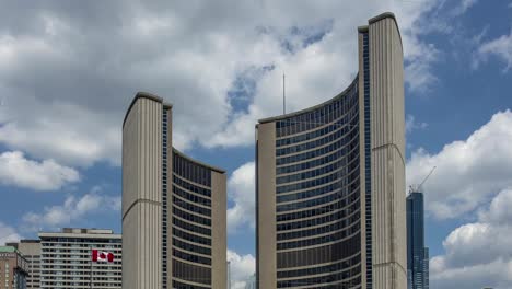 Timelapse-de-la-ciudad-de-Toronto-City-Hall