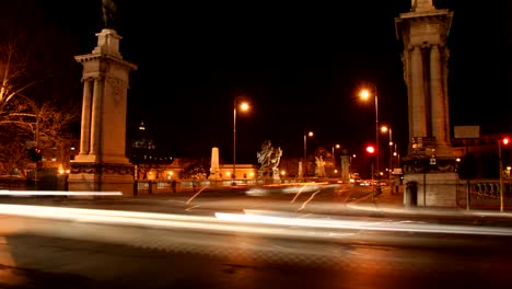 Night-traffic-in-Rome