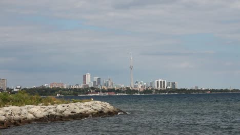 Lake-Ontario-with-Toronto-skyline