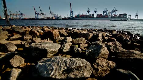 Port-of-Hamburg-time-lapse