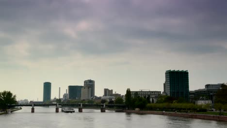 Frankfurt-del-Main-río-lapso-de-tiempo