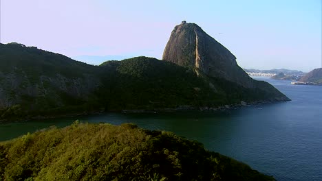 Fliegen-auf-den-Zuckerhut,-Rio-de-Janeiro,-Brasilien