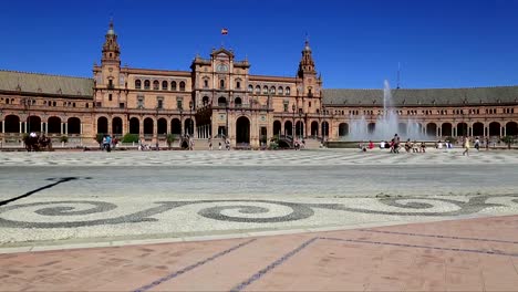 Sevilla,-Spanien---berühmten-Plaza-de-Espana.-Alten-Grenzstein.