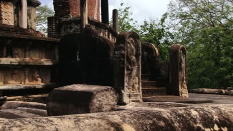 Ruinen-des-Gebäudes-in-der-Stadt-Polonnaruwa,-Sri-Lanka.