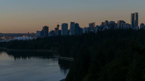 Salida-del-sol-sobre-Vancouver-BC-y-Stanley-Park