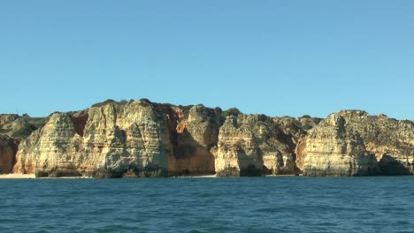 Die-Küste-der-Algarve-in-Lagos-Portugal