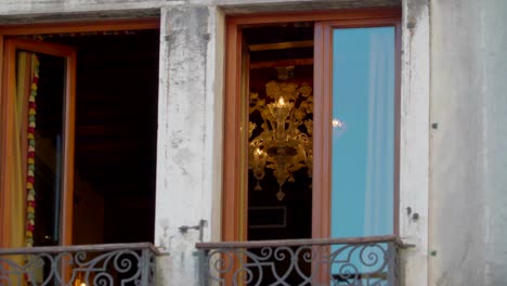 The-chandelier-inside-the-room-in-a-hotel