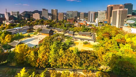 4K-Time-lapse-View-of-Deoksugung-royal-palace-in-Autumn-at-Seoul-of-South-Korea