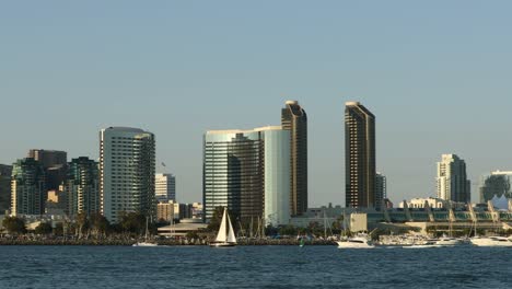 Cityscape-of-San-Diego-downtown,-California,-USA