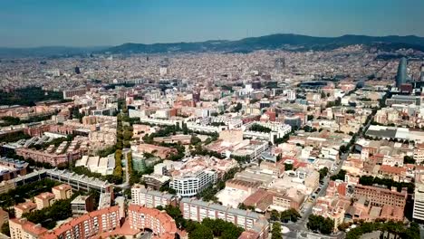 Vista-aérea-del-paisaje-urbano-de-Barcelona