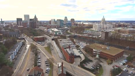 Providence-Rhode-Island-Skyline-y-edificio-del-Capitolio-del-estado-aéreo-9