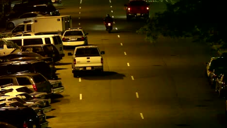 Boston-Straße-Verkehr-in-der-Nacht