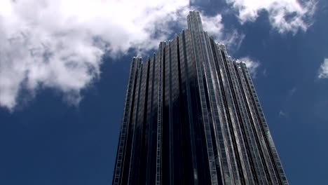 Edificio-de-PPG-en-Pittsburgh-lapso-de-tiempo-de