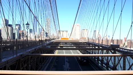 Blick-auf-die-Brooklyn-Bridge-in-New-York