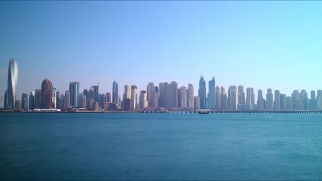 Lapso-de-tiempo-panorámica-de-la-marina-de-dubai