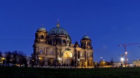 Berliner-Dom-am-Abend,-Berlin,-Deutschland