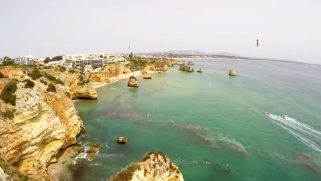 Metraje-aéreo-Lagos,-puente-de-la-piedad,-Algarve,-Portugal