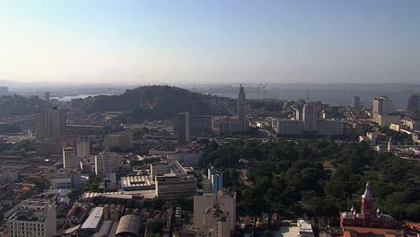 Vista-aérea-de-los-edificios-del-centro-de-la-ciudad-de-Rio-de-Janeiro,-Brasil