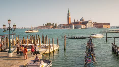 Italien-Sonnenuntergang-Sonne-Licht-berühmten-Venedig-Stadt-Kirche-von-San-Giorgio-Maggiore-Bucht-Panorama-4k-Zeitraffer