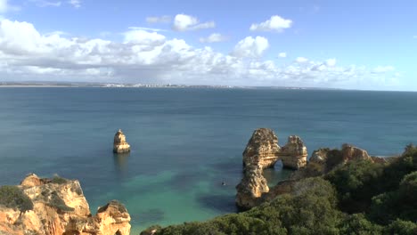 Die-Küste-der-Algarve-in-Lagos-Portugal