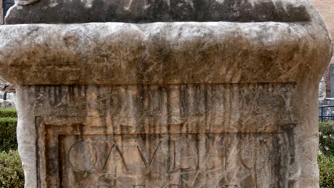 Römische-Marmor-Grab,-Rom