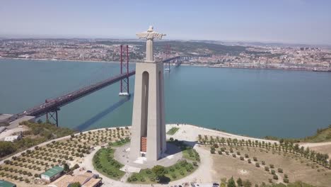 Portugal-día-soleado-Lisboa-paisaje-urbano-tejados-aéreos-abajo-panorama-vista-4k