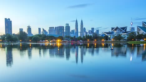 Amanecer-en-Kuala-Lumpur.-Lapso-de-tiempo