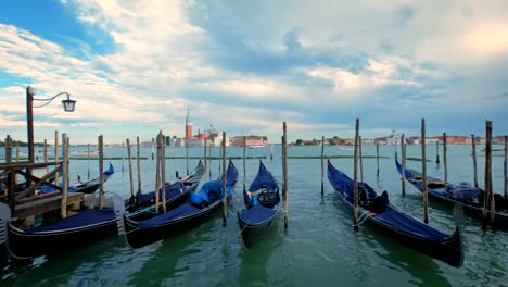 Gondolas-in-lagoon-of-Venice,-Italy