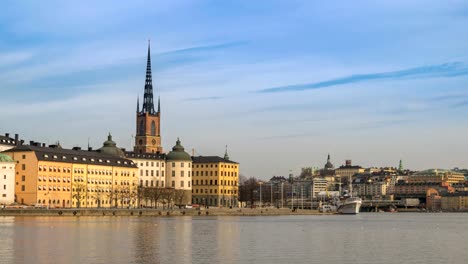 Lapso-de-tiempo-Stockholm-Suecia-4K,-timelapse-del-skyline-de-ciudad-de-Gamla-Stan-y-Slussen