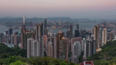 Hong-Kong,-China,-Timelapse---gran-ángulo-de-puesta-de-sol-vista-desde-el-acantilado-del-suicidio