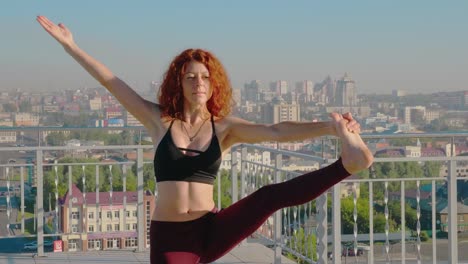 yoga-and-pilates-exercises-on-the-roof