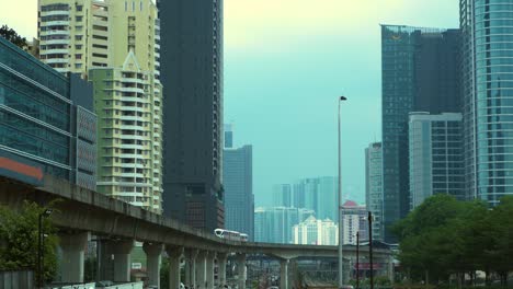 Verkehr-auf-den-Straßen-von-Kuala-Lumpur