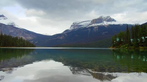 Emerald-Lake-timelapse-panning