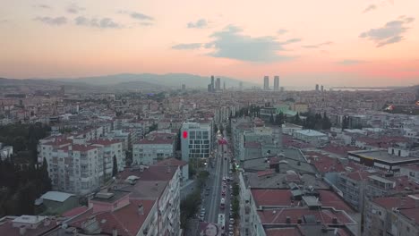 imagen-carretera-y-tráfico-en-el-atardecer,-drone,-carretera,-tráfico,-izmir,-puesta-de-sol