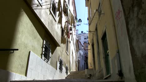 Gasse-in-Lissabon