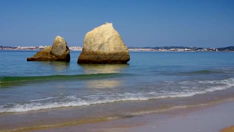 Playa-Del-Algarve-De-Los-Tres-Hermanos