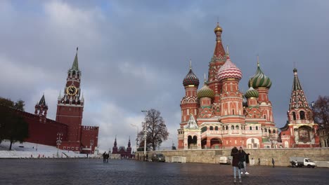 Lapso-de-tiempo-de-Kremlin-Plaza-Roja-en-Moscú