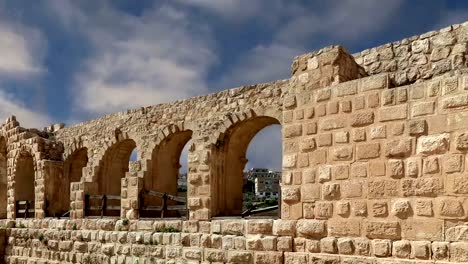 Römische-Ruinen-in-der-jordanischen-Stadt-Jerash-(Gerasa-der-Antike),-die-Hauptstadt-und-größte-Stadt-Jerash-Governorate,-Jordanien