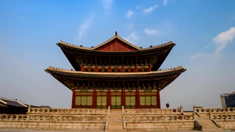 Timelapse-at-Gyeongbokgung-Palace,-Seoul,-South-Korea,-4K-Time-lapse