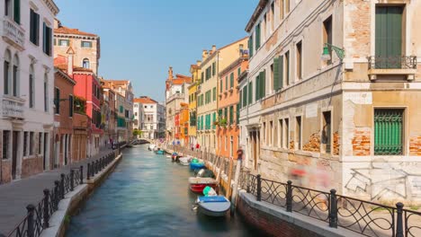 Italien-Sommer-Tag-Venedig-Stadt-Kanal-Brücke-sonnigen-Panorama-4k-Zeitraffer