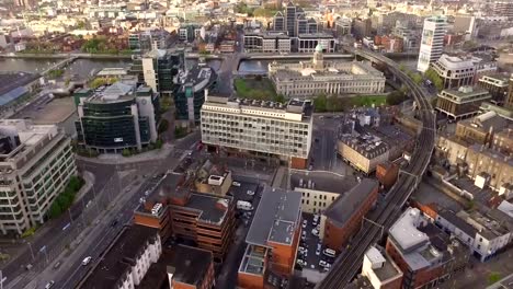 Buildings-and-Cityscape,-Southern-Sight