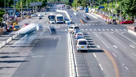 Time-lapse-of-busy-traffic-and-modern-buildings-in-Beijing-city-,-China.