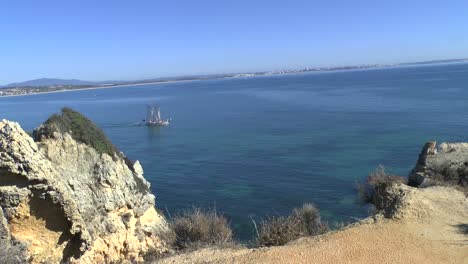 Die-Küste-der-Algarve-in-Lagos-Portugal