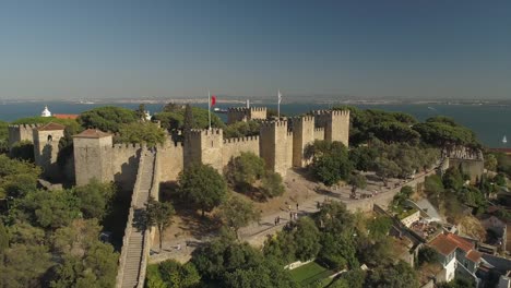 Portugal-día-soleado-tiempo-Lisboa-ciudad-Bahía-muelle-aéreo-panorama-4k