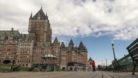 Time-lapse-view-of-Quebec-City-boardwalk-with-the-famous-Chateau-Frontenac-hotel