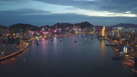 4K-Aufnahmen-von-Hong-Kong-Island-und-Kowloon-Stadt-aus-Vogelperspektive