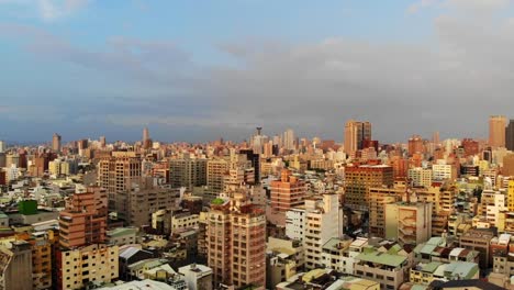 Right-pan-of-Clear-skies-across-the-cityscape