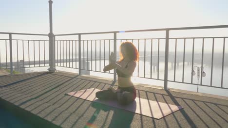 yoga-and-pilates-exercises-on-the-roof