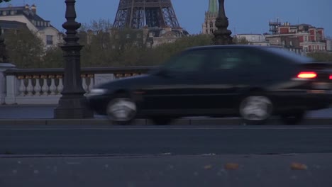 Morgen-in-der-Nähe-von-Alexander-Brücke,-Paris,-Frankreich