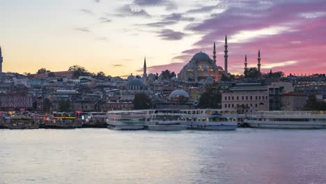 Istabul-cityscape-skyline-in-Turkey-view-from-Galata-Bridge-day-to-night-time-lapse